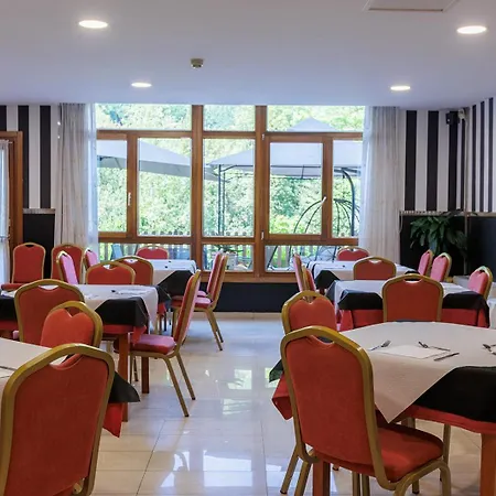 Ciudad Ξενοδοχείο 4*