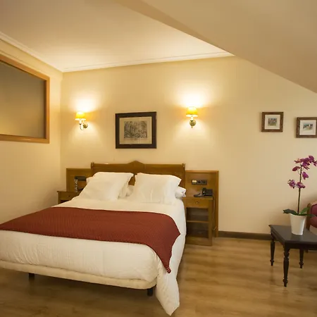 Hotel Ciudad 4*